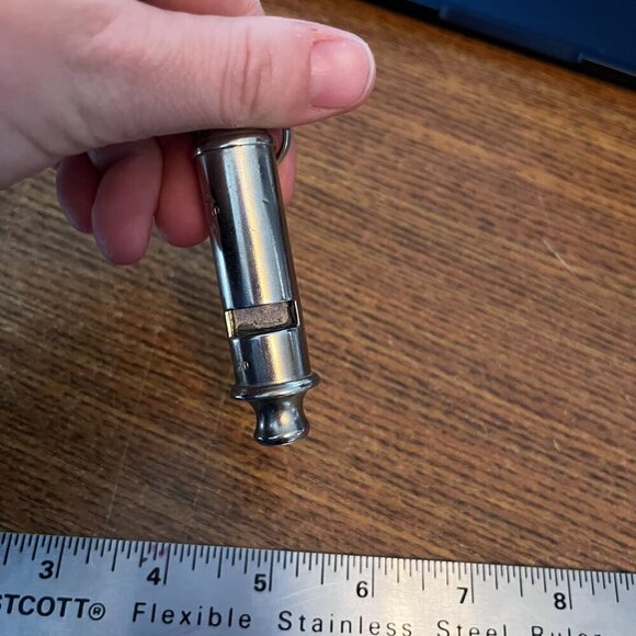 Vintage Girl Guides of Canada Whistle Made in England - Picture 5 of 7